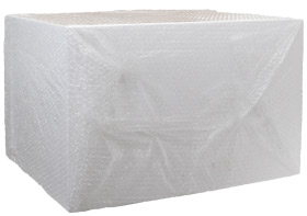 Styroporblock eingepackt in Luftpolsterfolie